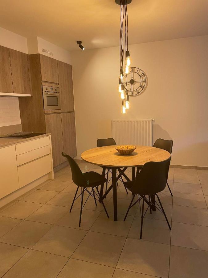 Appartement Te Huur In - Zonder Handdoeken En Lakens!